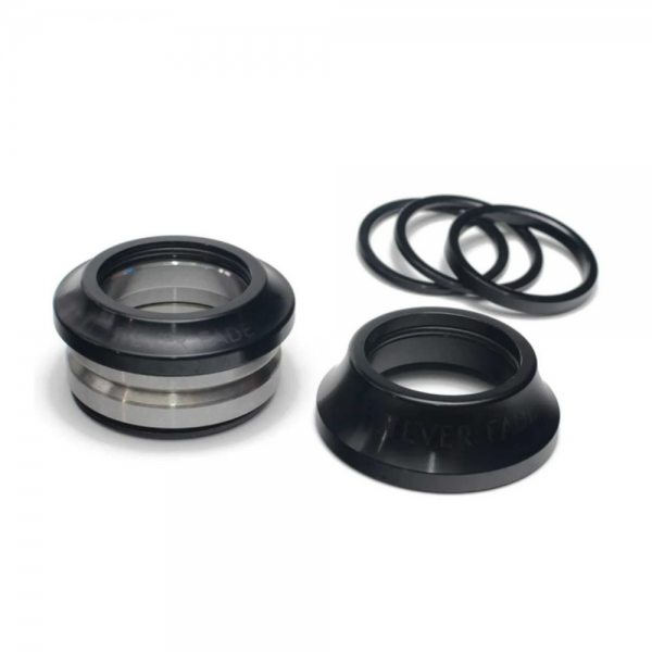 CULT INTEGRATED HEADSET - Black